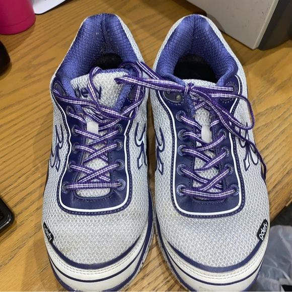 gdefy womens shoes SIZE 8  PURPLE AND WHITE TB9024FWPVERY GOOD CLEAN CONDITION - Picture 1 of 15